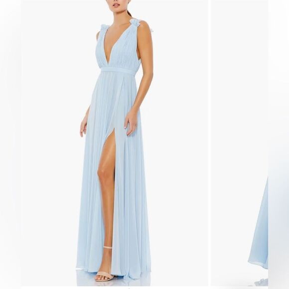 NWT Ieena Mac Duggal Pleated Chiffon Sleeveless V-Neck Gown blue prom Sz 2